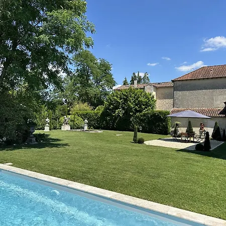 La Source Du Logis 3*