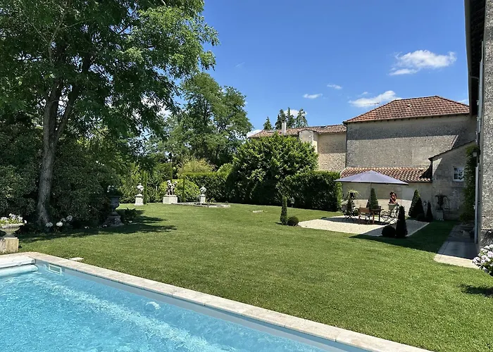 La Source Du Logis 3*